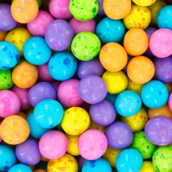 Prażona ciecierzyca w czekoladzie o smaku owocowym (1).webp