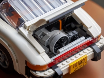 lego-10295-04.webp