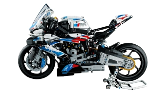 lego-42130-05.webp